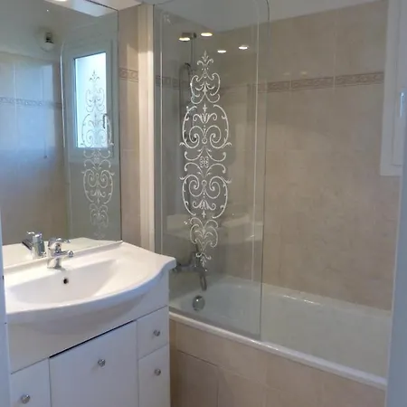 Le Bleuet Apartment